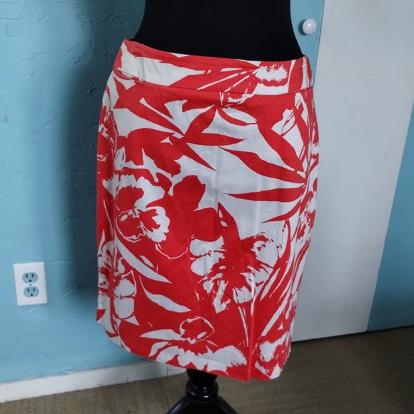 New York & Company Stretch Tropical Skirt - Picture 3 of 7